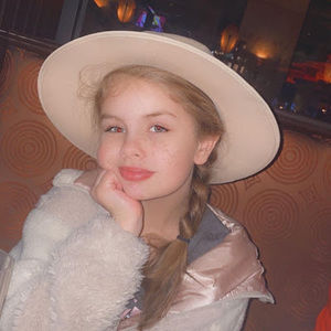 Meet your Posher, Emma